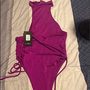 Sexy turtleneck ruched bodysuit in magenta.fashionova size xl